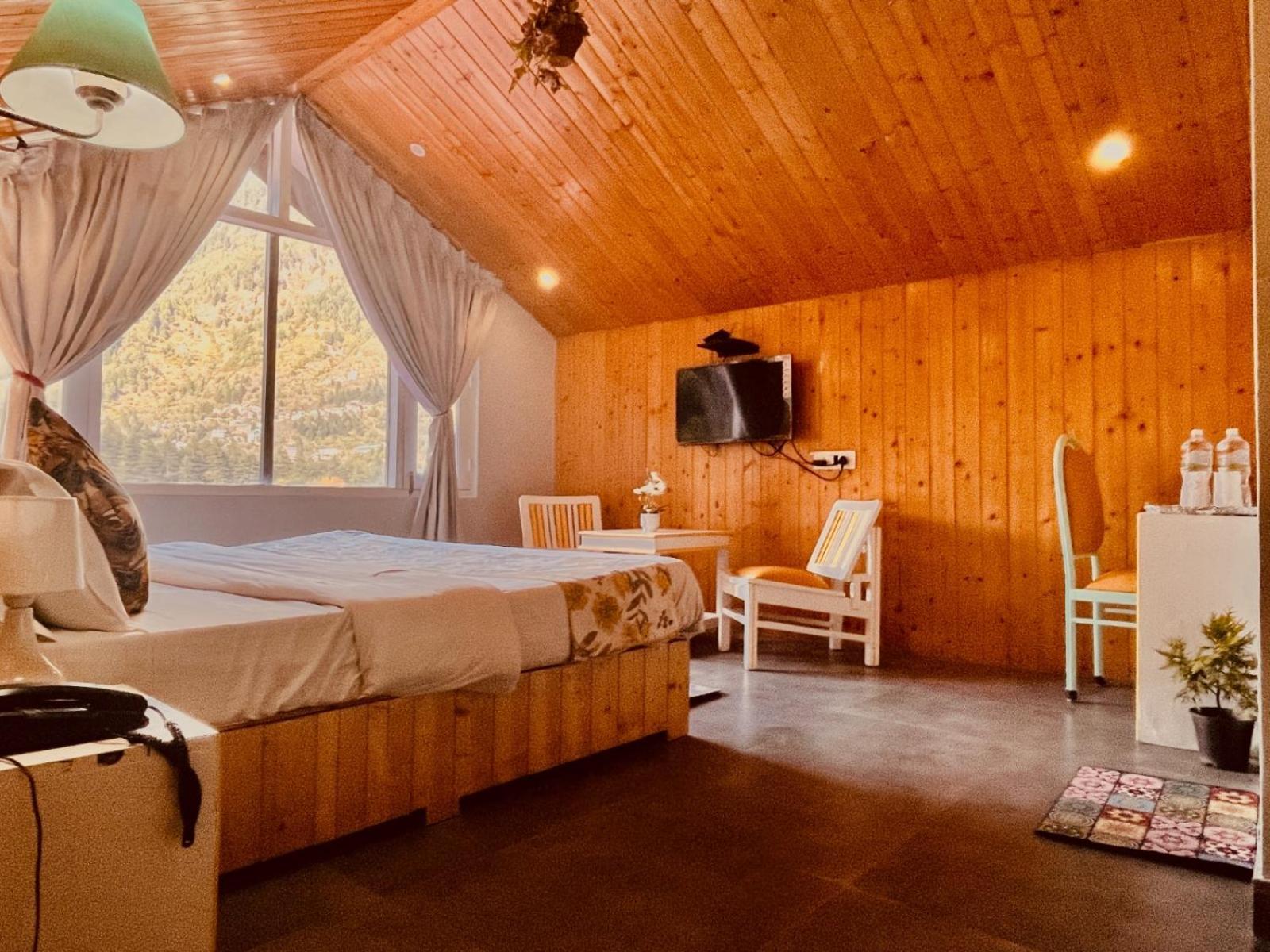 Hadimba Hill View By Hadimba Palace, Manali - Premium Room ! Family Hotel ! Parking ! Near Hadimba Temple Eksteriør billede