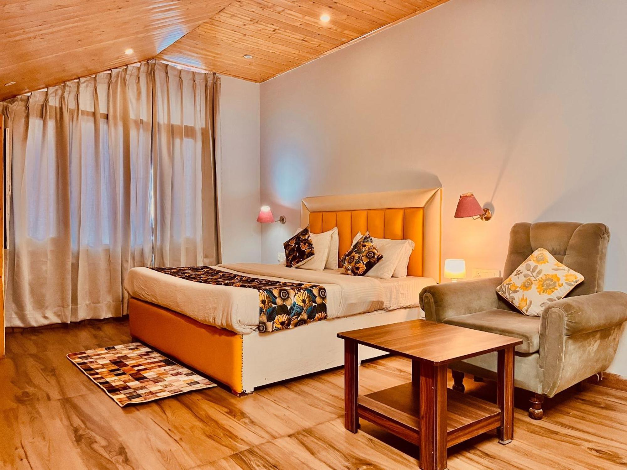 Hadimba Hill View By Hadimba Palace, Manali - Premium Room ! Family Hotel ! Parking ! Near Hadimba Temple Eksteriør billede