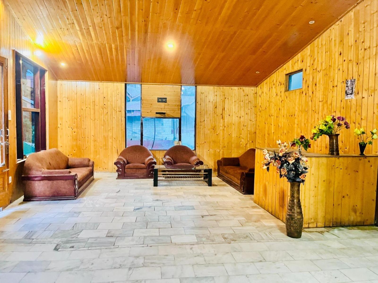 Hadimba Hill View By Hadimba Palace, Manali - Premium Room ! Family Hotel ! Parking ! Near Hadimba Temple Eksteriør billede