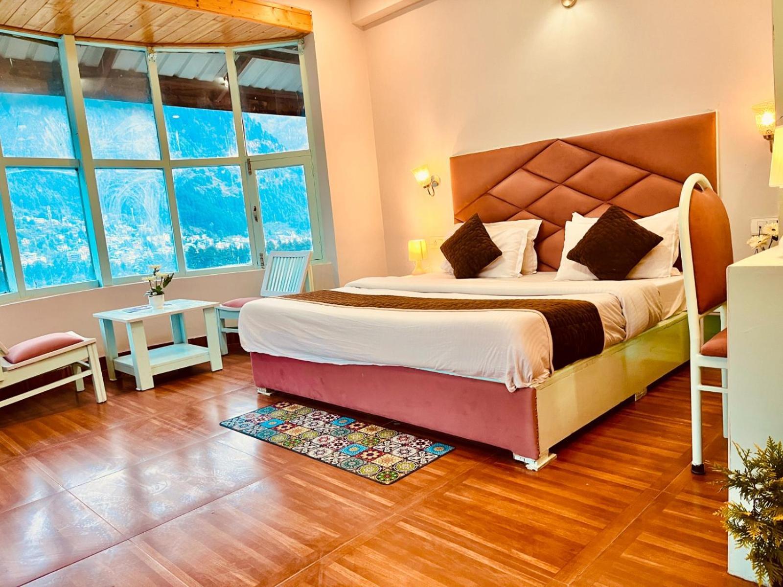 Hadimba Hill View By Hadimba Palace, Manali - Premium Room ! Family Hotel ! Parking ! Near Hadimba Temple Eksteriør billede