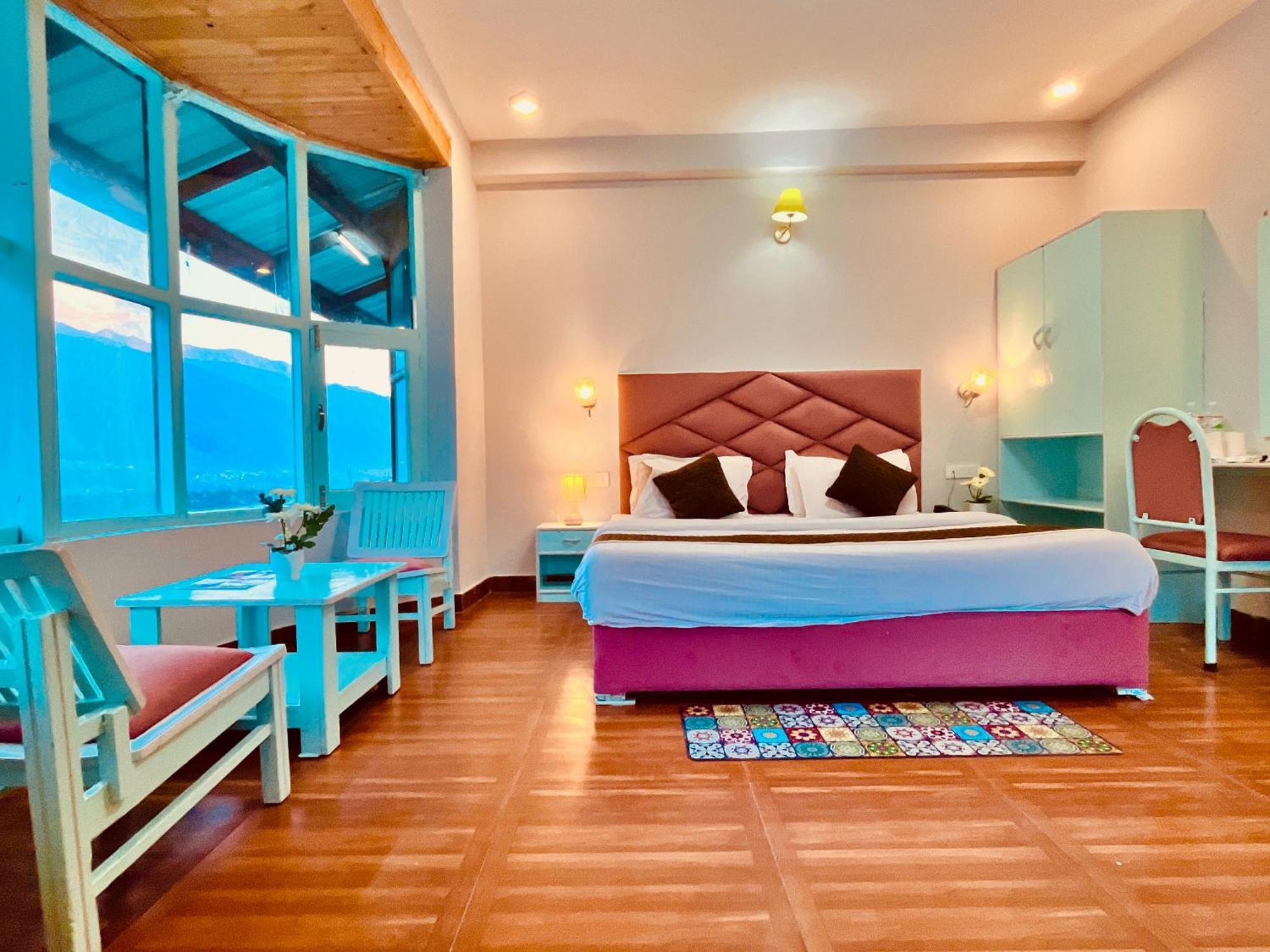 Hadimba Hill View By Hadimba Palace, Manali - Premium Room ! Family Hotel ! Parking ! Near Hadimba Temple Eksteriør billede