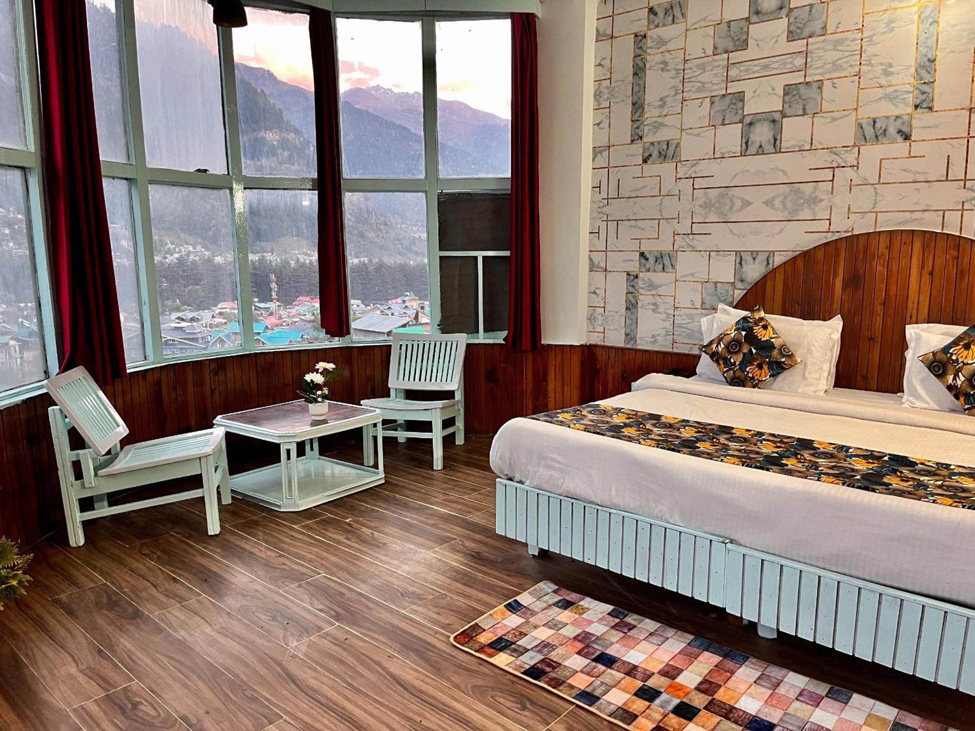 Hadimba Hill View By Hadimba Palace, Manali - Premium Room ! Family Hotel ! Parking ! Near Hadimba Temple Eksteriør billede
