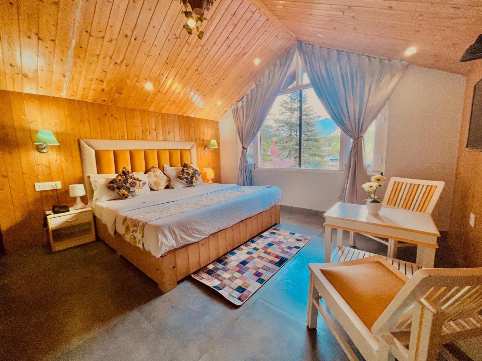 Hadimba Hill View By Hadimba Palace, Manali - Premium Room ! Family Hotel ! Parking ! Near Hadimba Temple Eksteriør billede