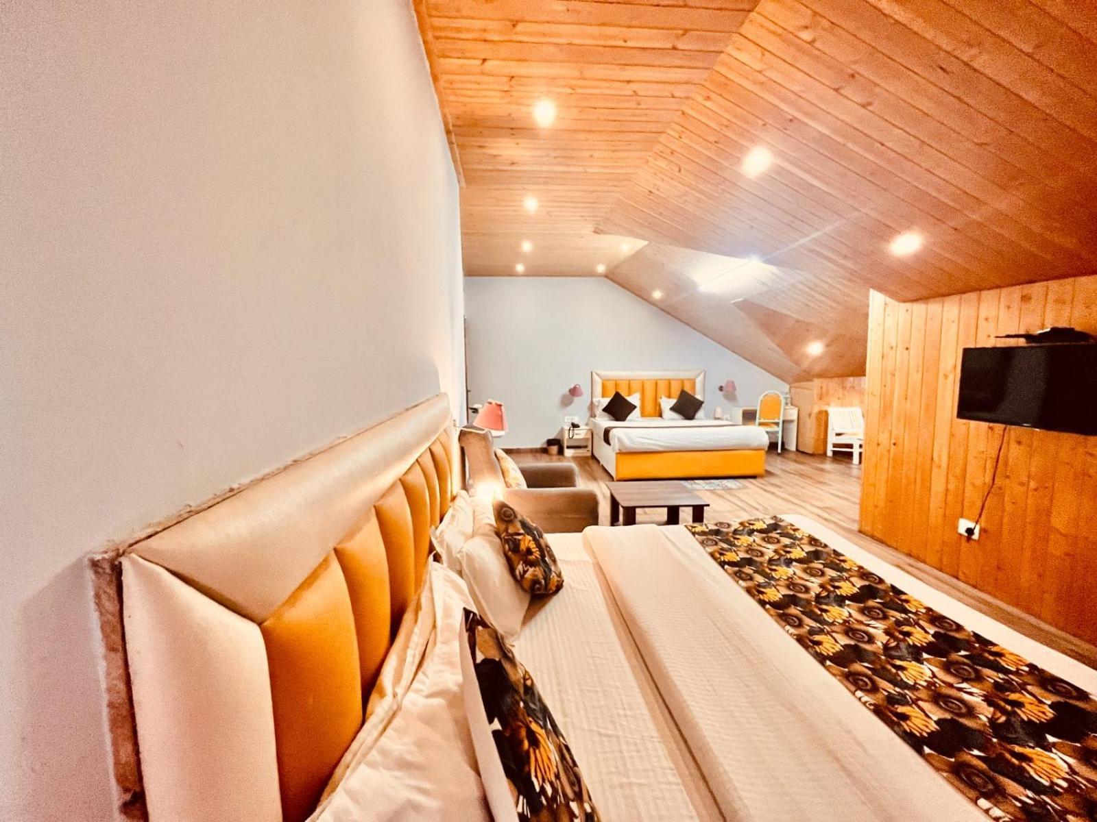 Hadimba Hill View By Hadimba Palace, Manali - Premium Room ! Family Hotel ! Parking ! Near Hadimba Temple Eksteriør billede