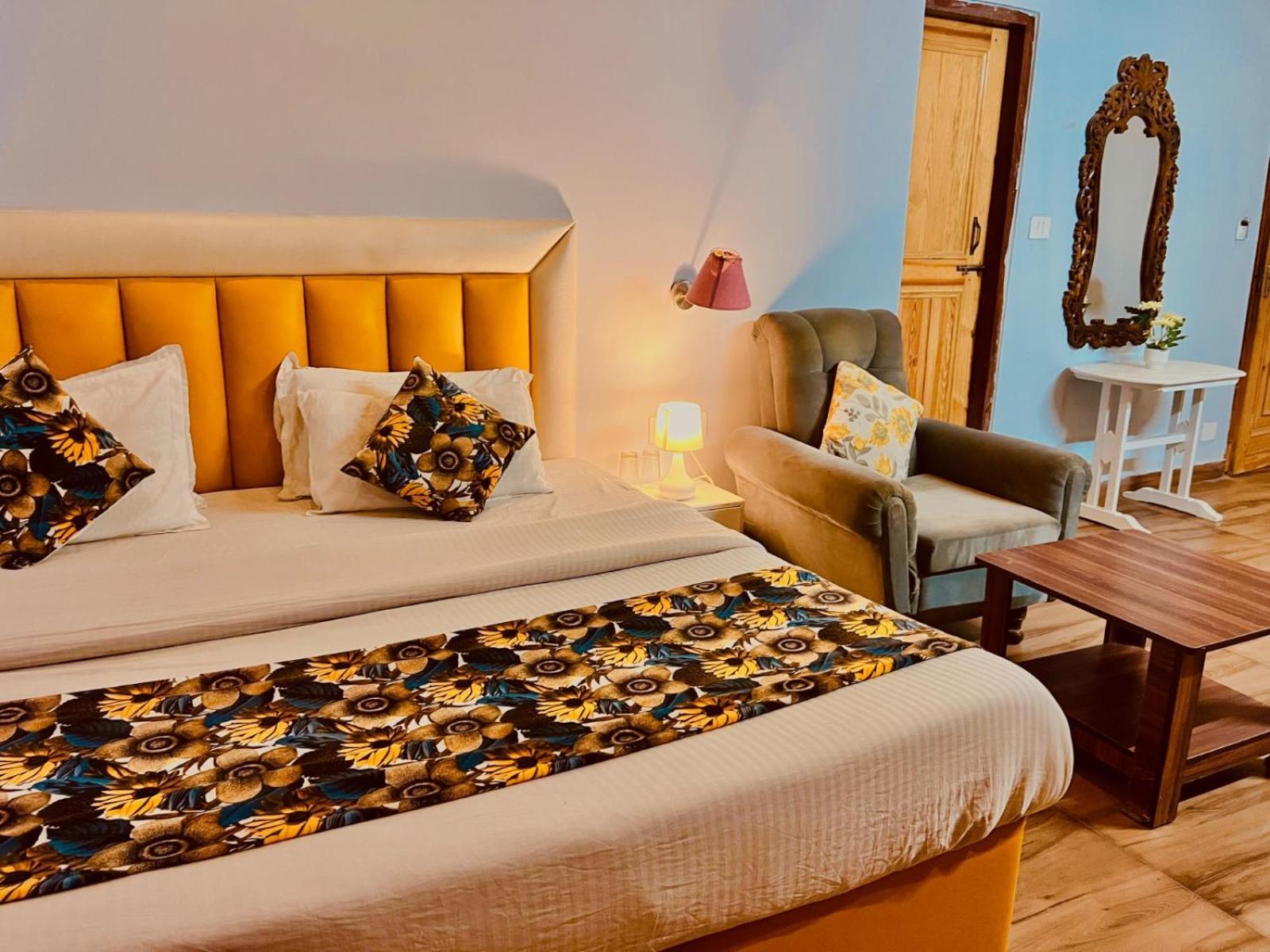 Hadimba Hill View By Hadimba Palace, Manali - Premium Room ! Family Hotel ! Parking ! Near Hadimba Temple Eksteriør billede